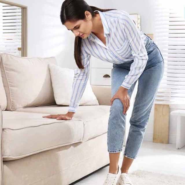 कम उम्र में घुटनों का दर्द-जानें कारण एवं उपचार